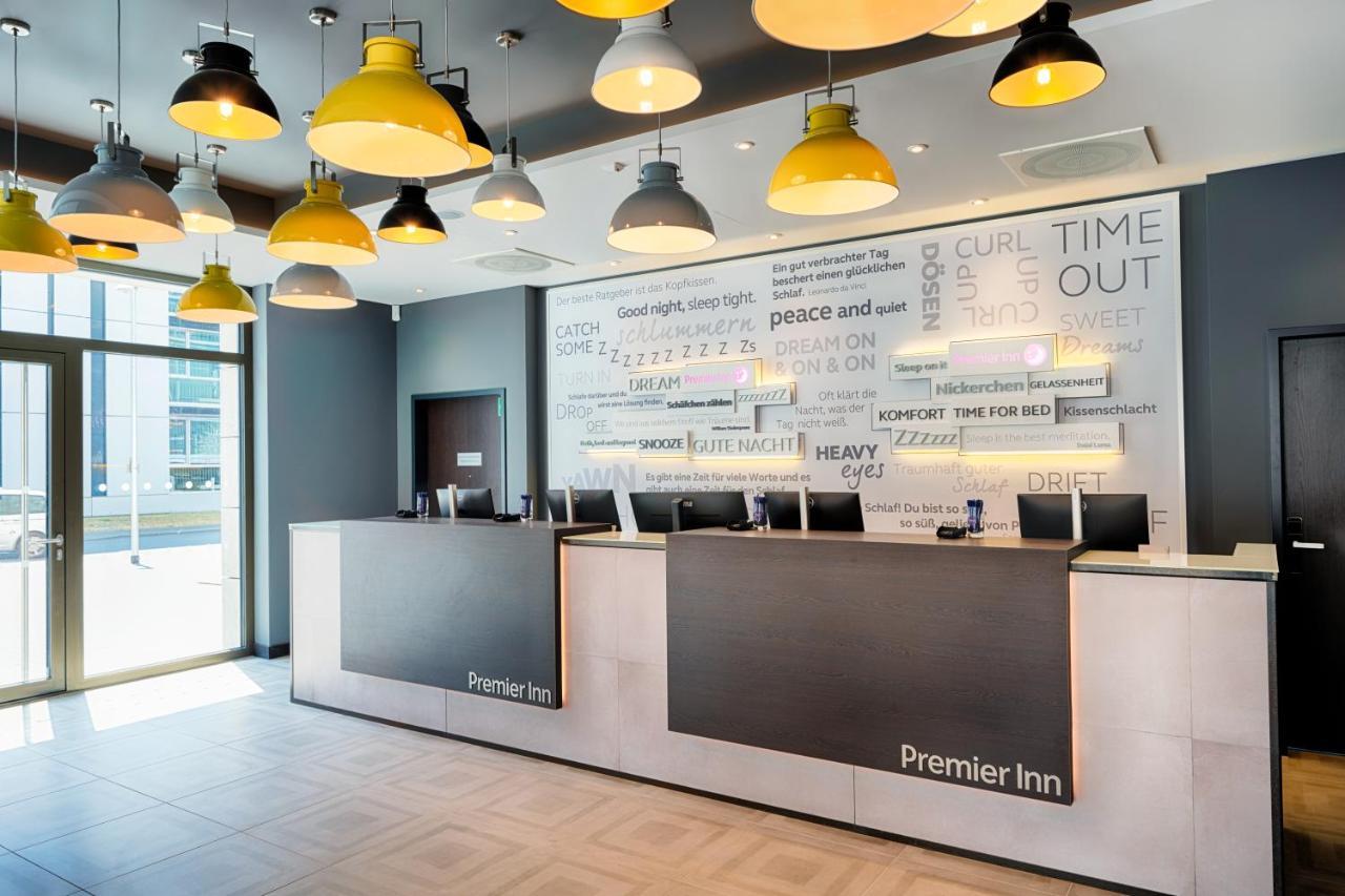 Premier Inn Darmstadt City Centre Exterior foto