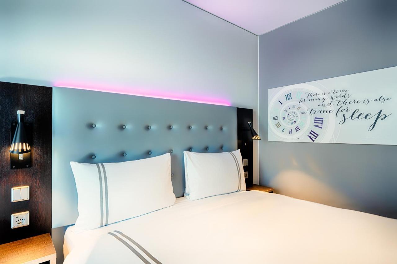 Premier Inn Darmstadt City Centre Exterior foto